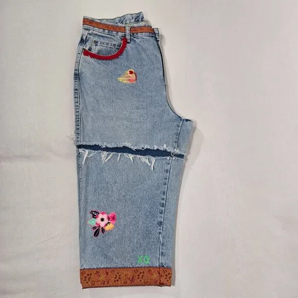 VINTAGE 90s UPCYCLE Handmade Patchwork Super Girly BOHO Baggy Capri Jean Size 12 - Picture 7 of 17